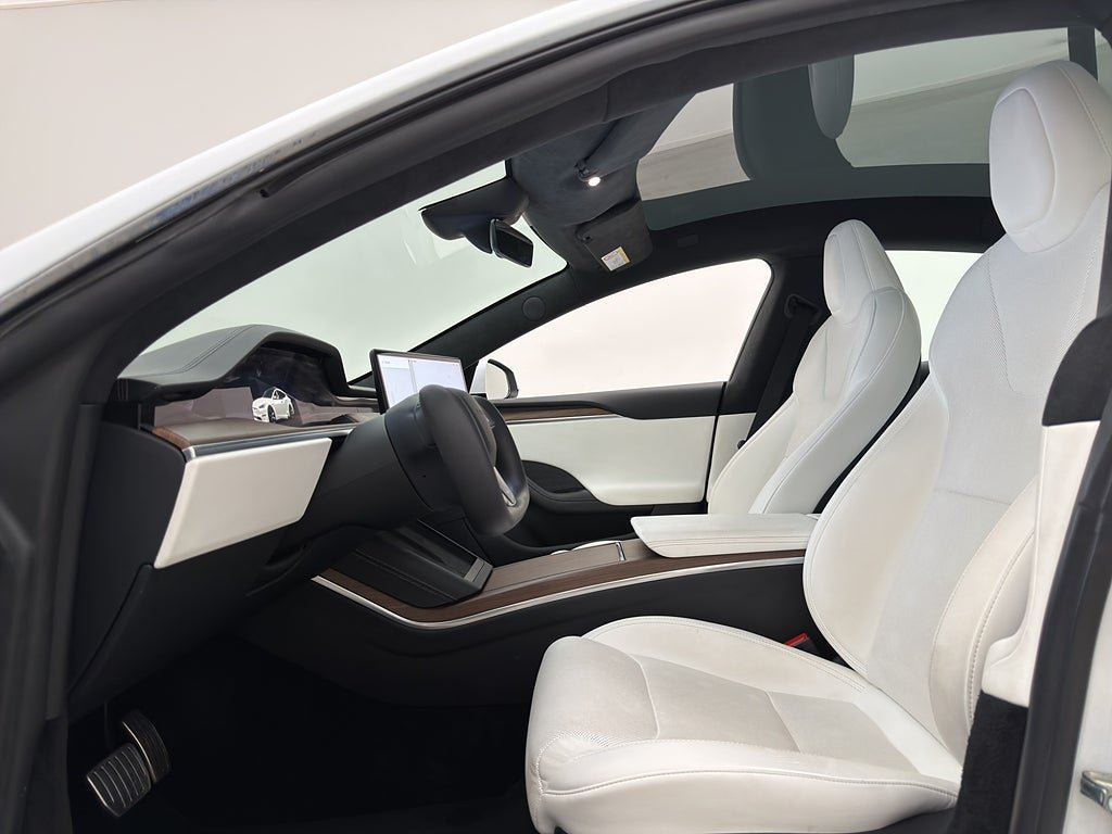 Vehicle Image 37