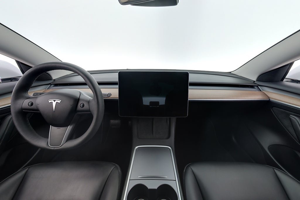 Vehicle Image 13