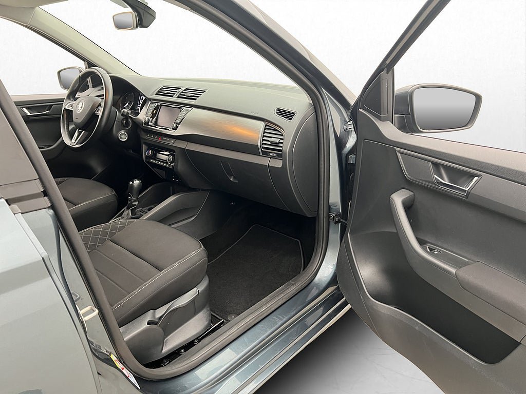 Vehicle Image 21