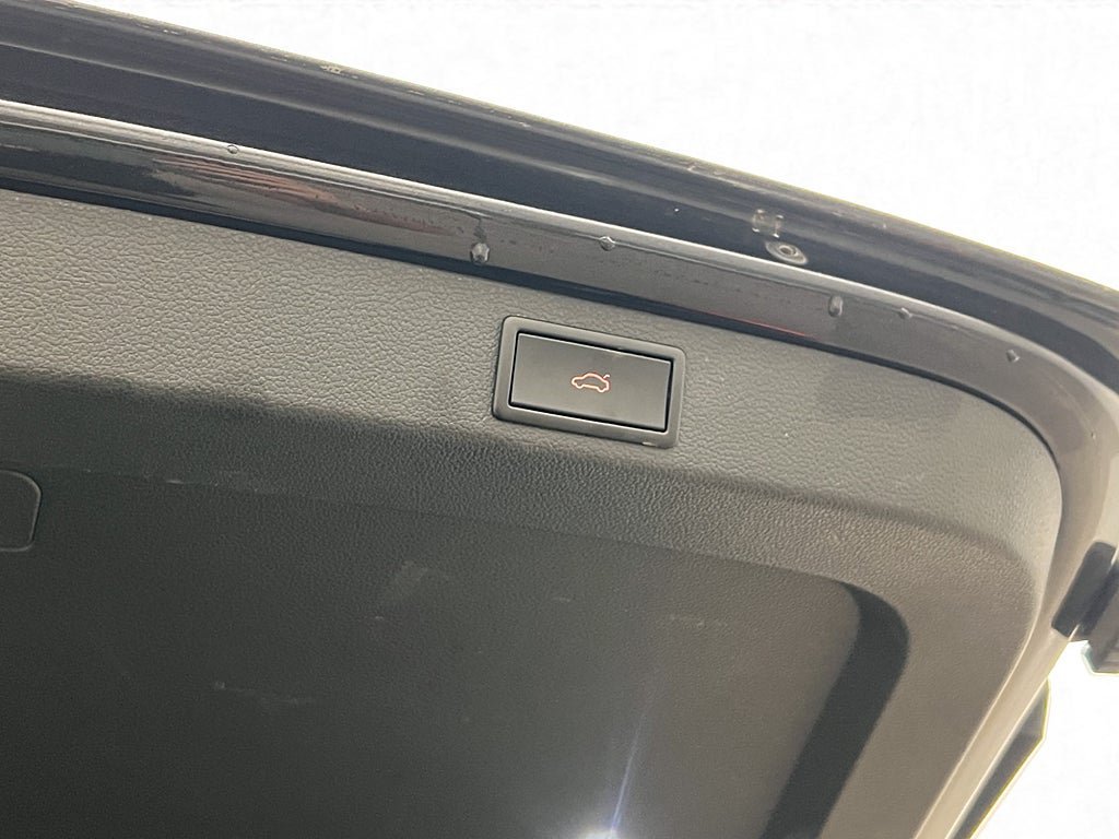 Vehicle Image 27