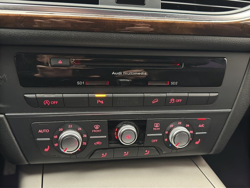 Vehicle Image 24