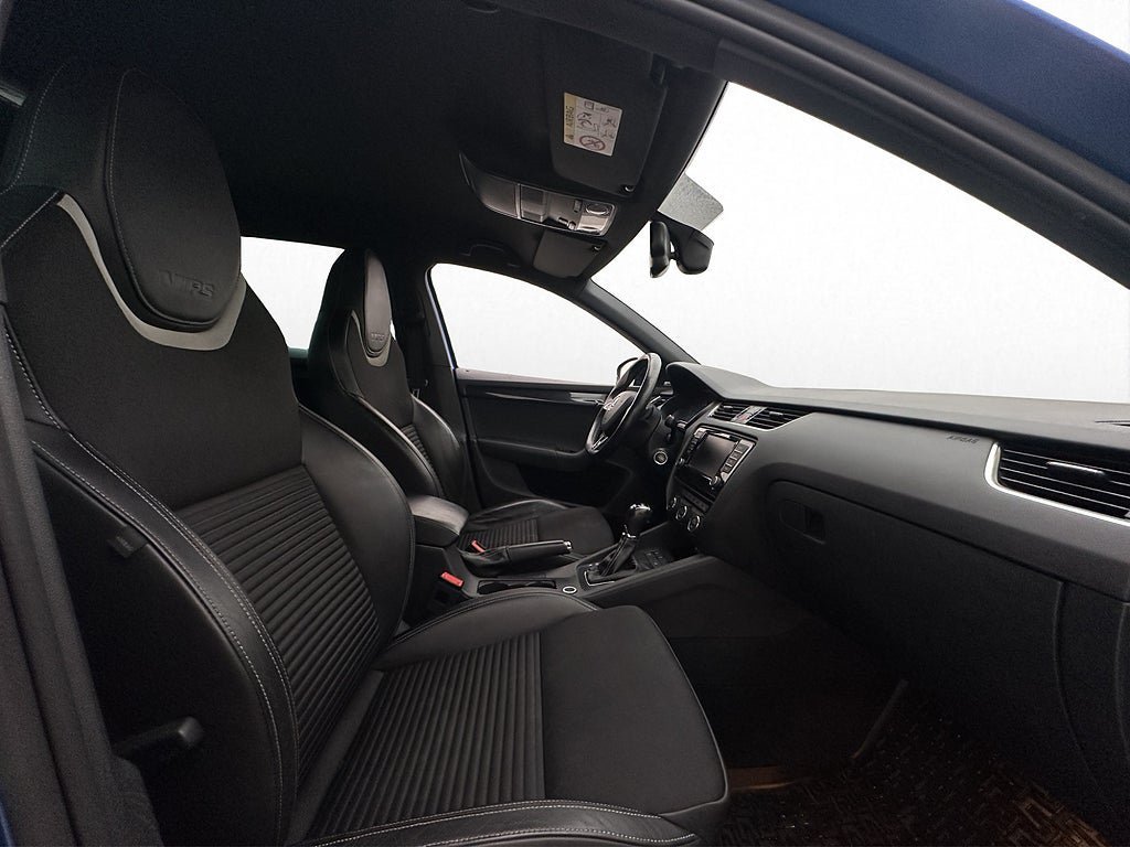 Vehicle Image 24