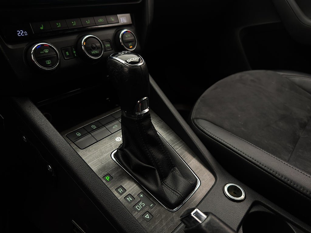 Vehicle Image 23