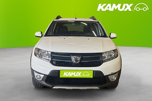 Vehicle Image 6