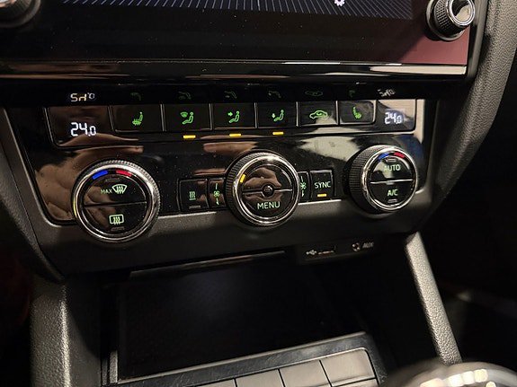 Vehicle Image 24