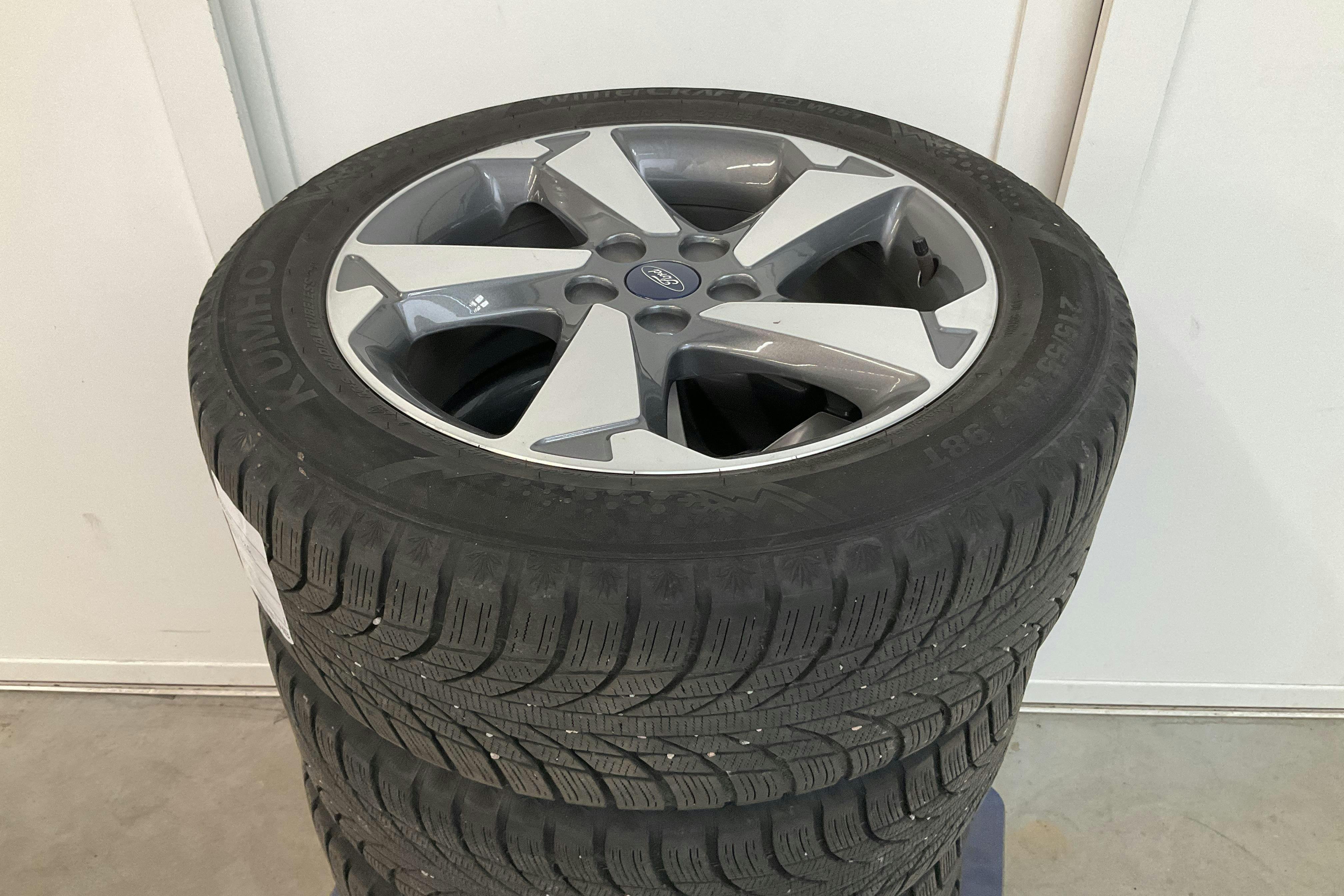Vehicle Image 12