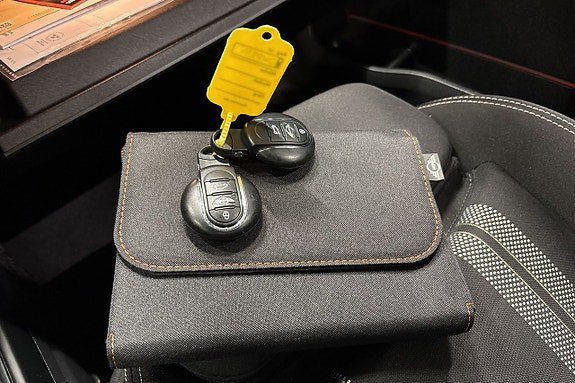 Vehicle Image 22