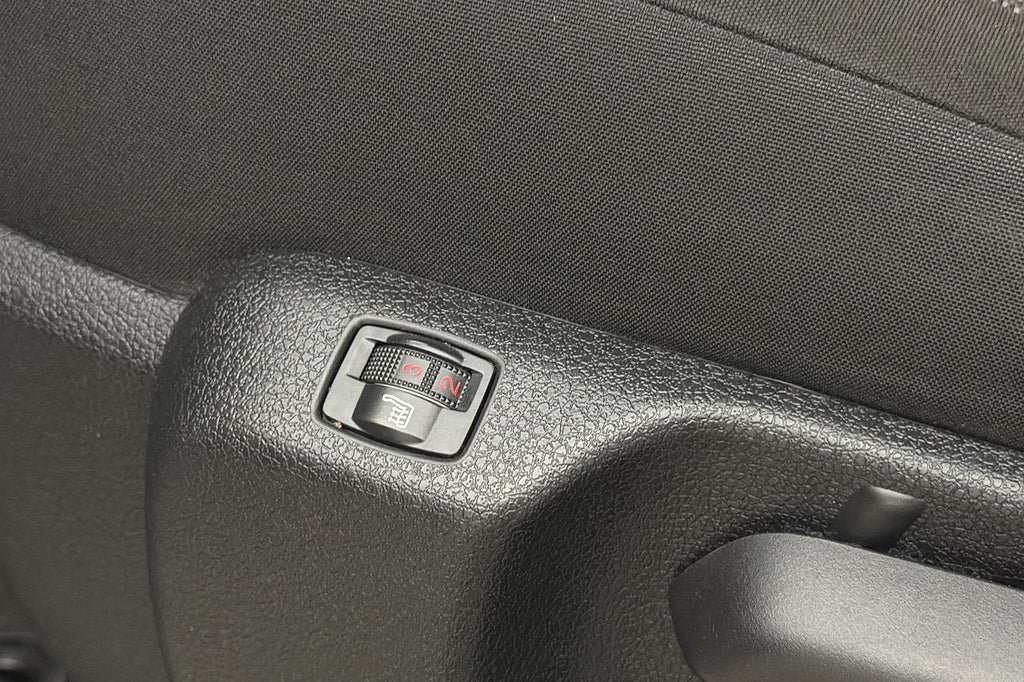Vehicle Image 23