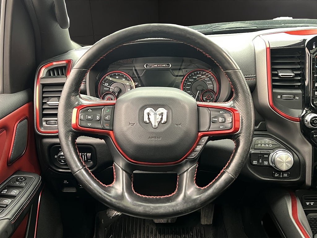 Vehicle Image 24