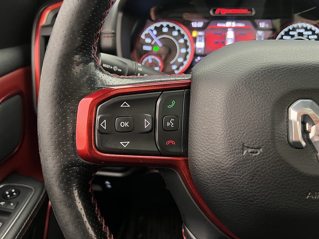Vehicle Image 26