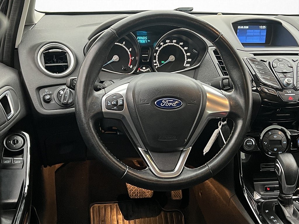 Vehicle Image 10