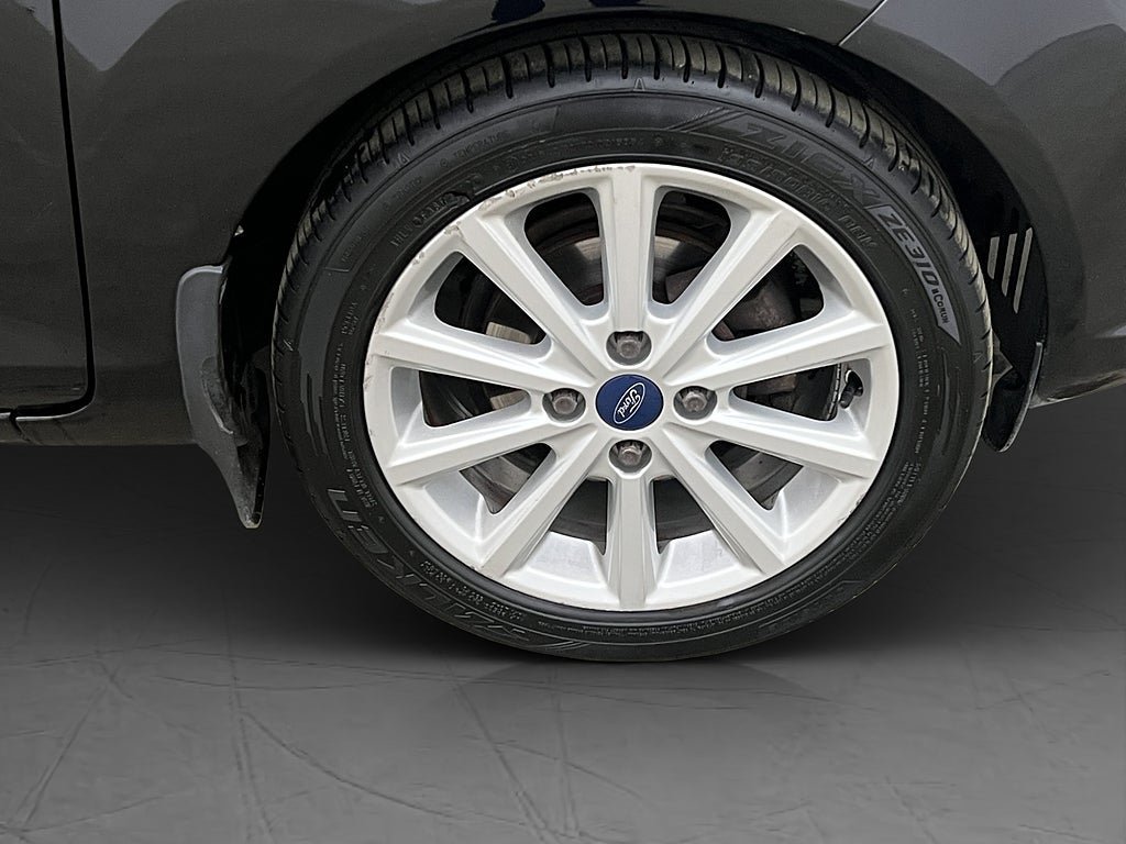Vehicle Image 23