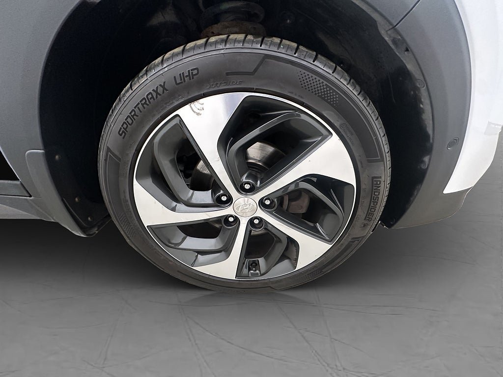 Vehicle Image 35