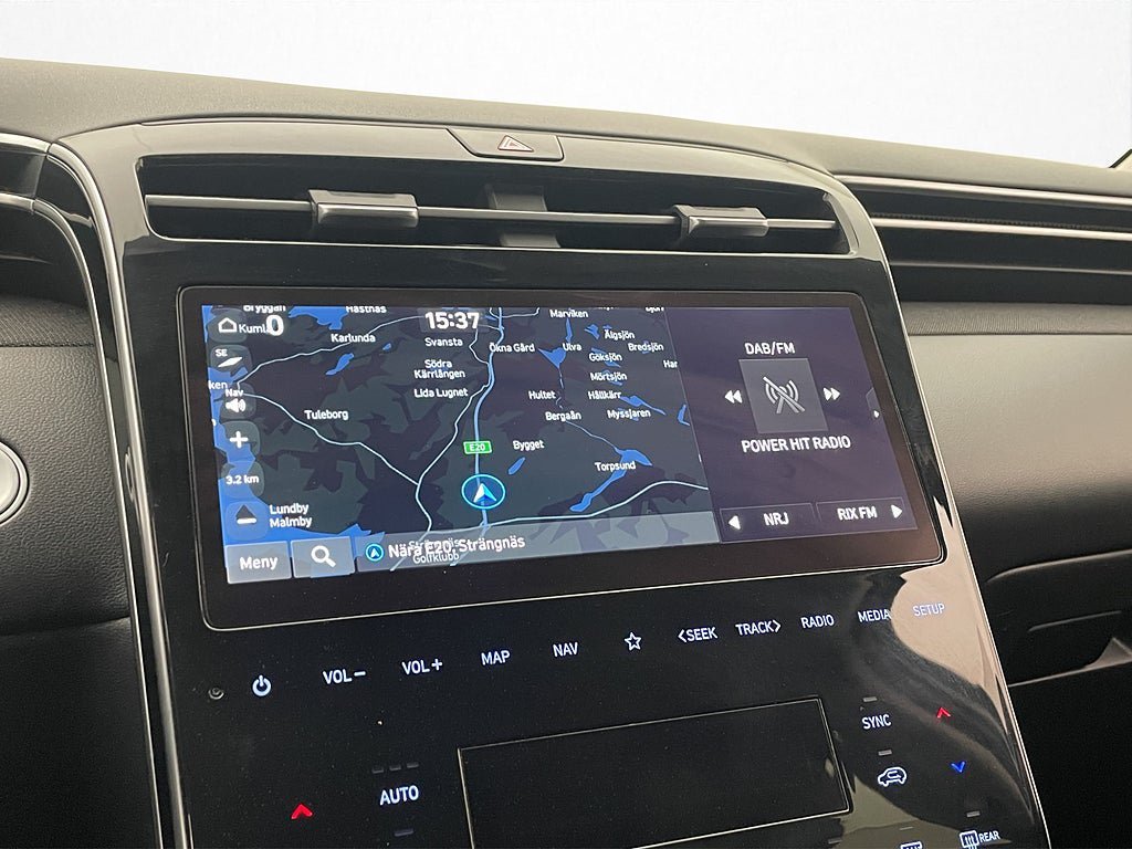Vehicle Image 25