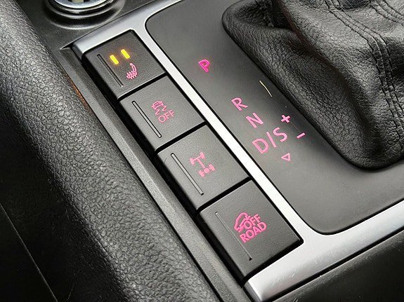 Vehicle Image 26