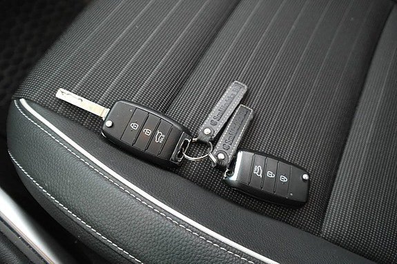 Vehicle Image 24