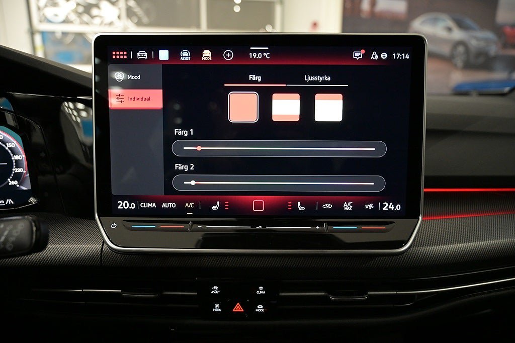 Vehicle Image 19