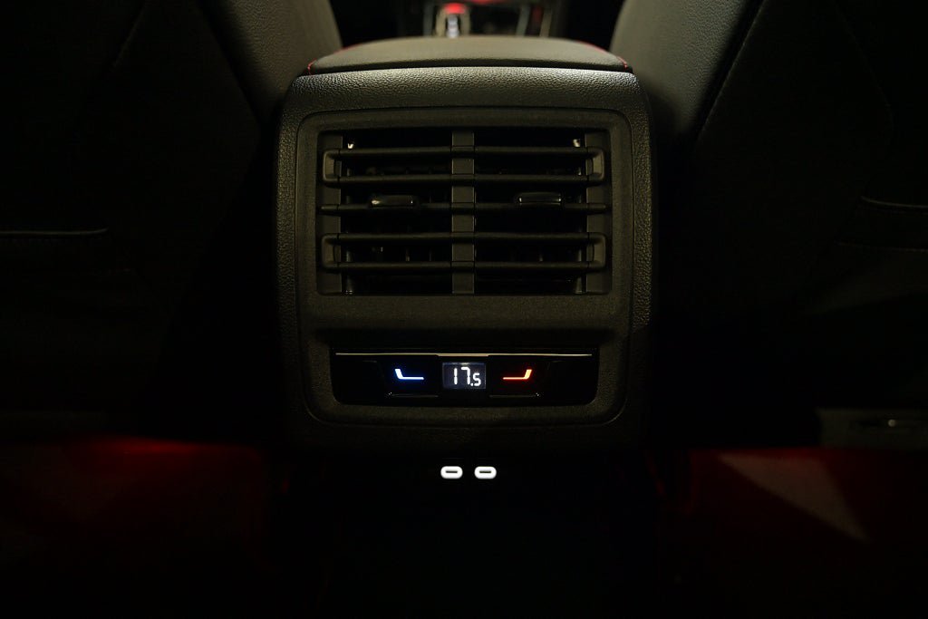 Vehicle Image 28