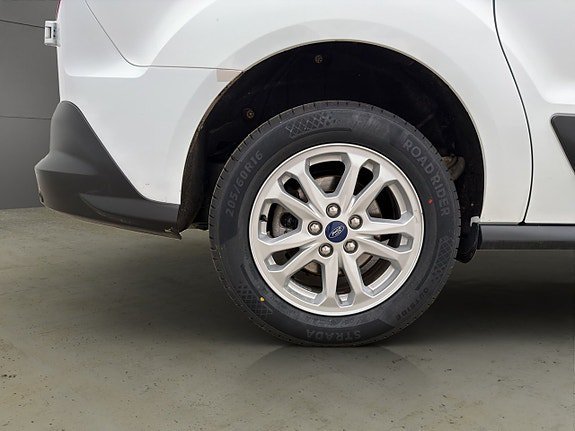 Vehicle Image 33
