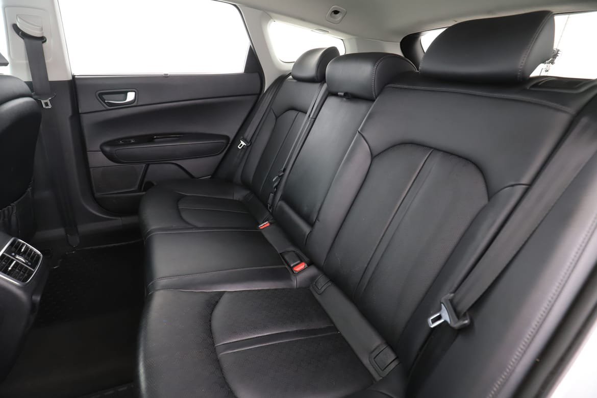 Vehicle Image 15