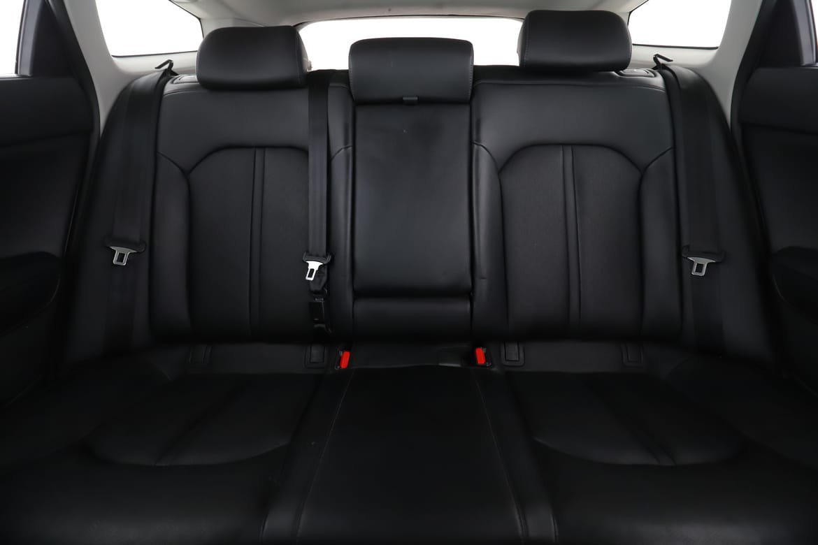 Vehicle Image 16