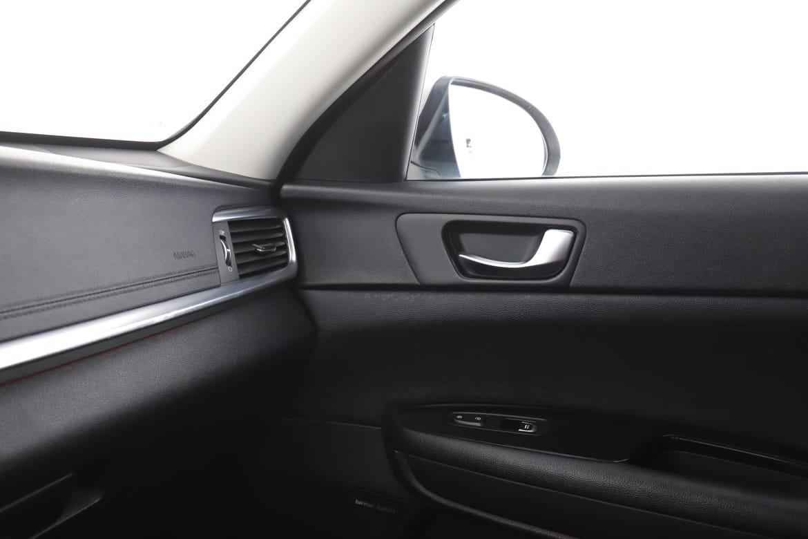 Vehicle Image 35