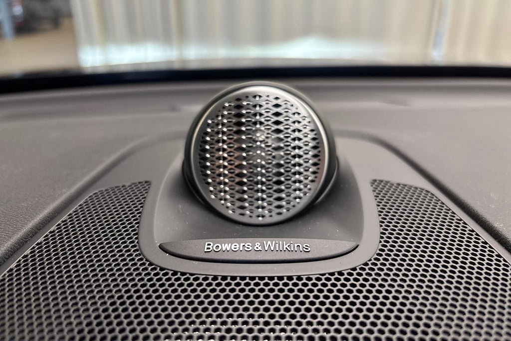 Vehicle Image 28