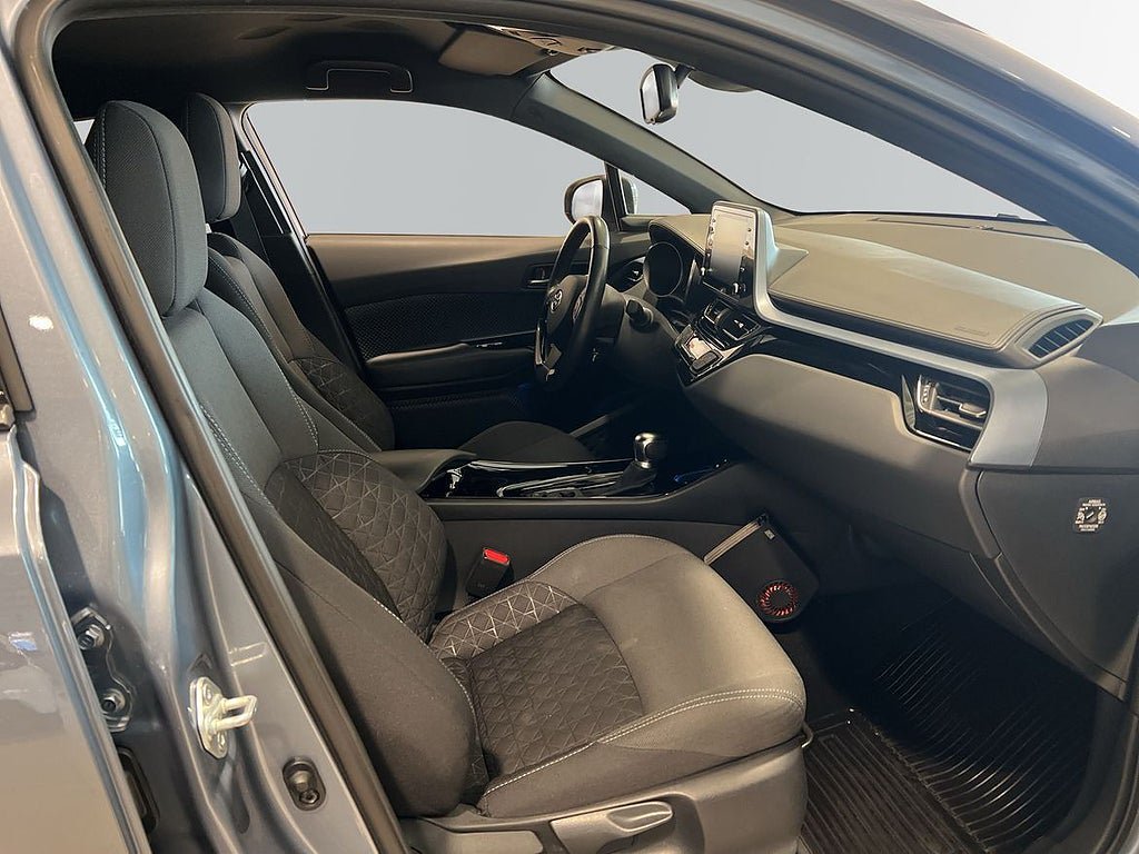 Vehicle Image 7