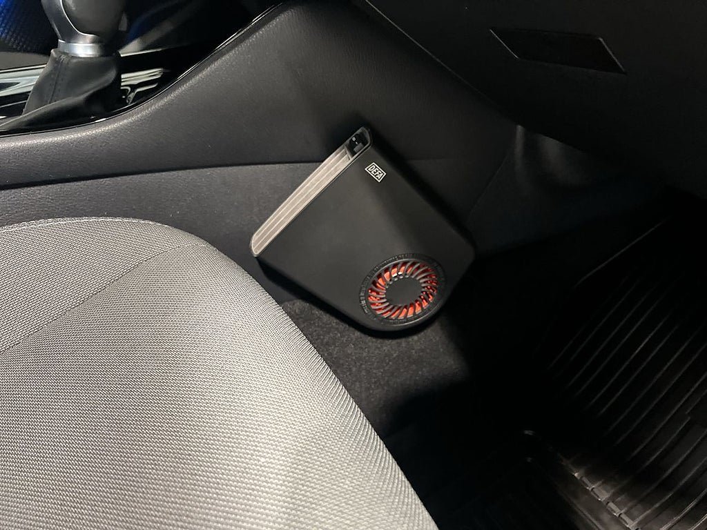 Vehicle Image 21
