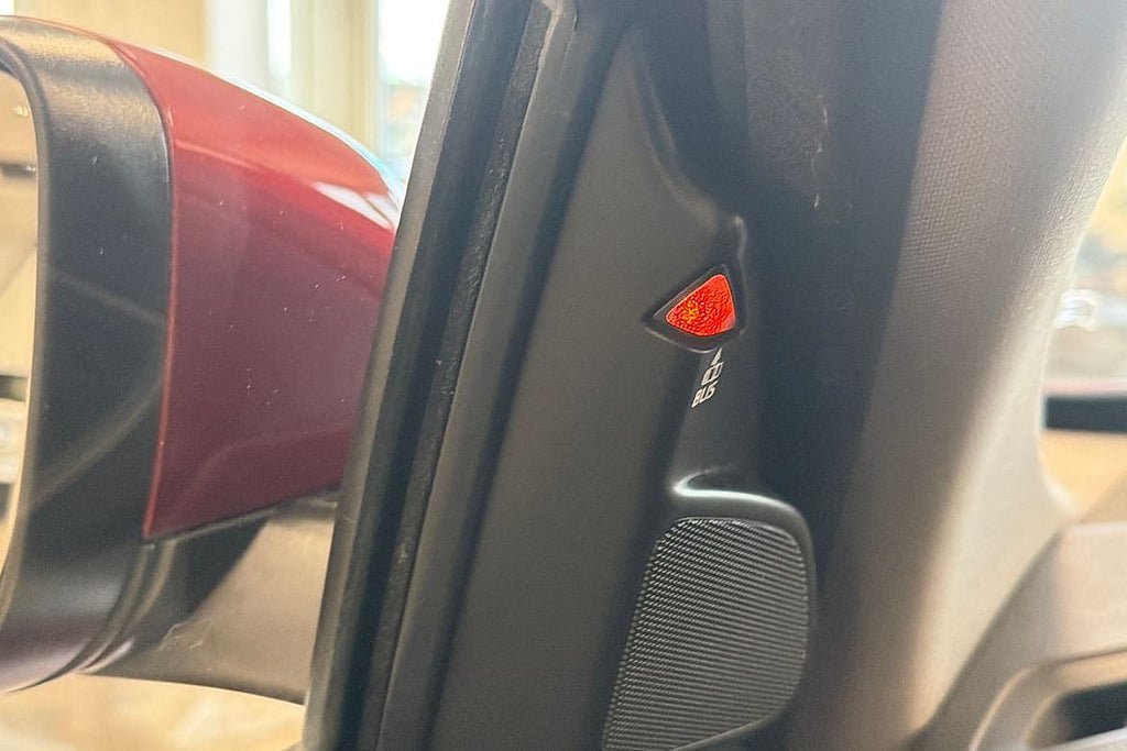Vehicle Image 25
