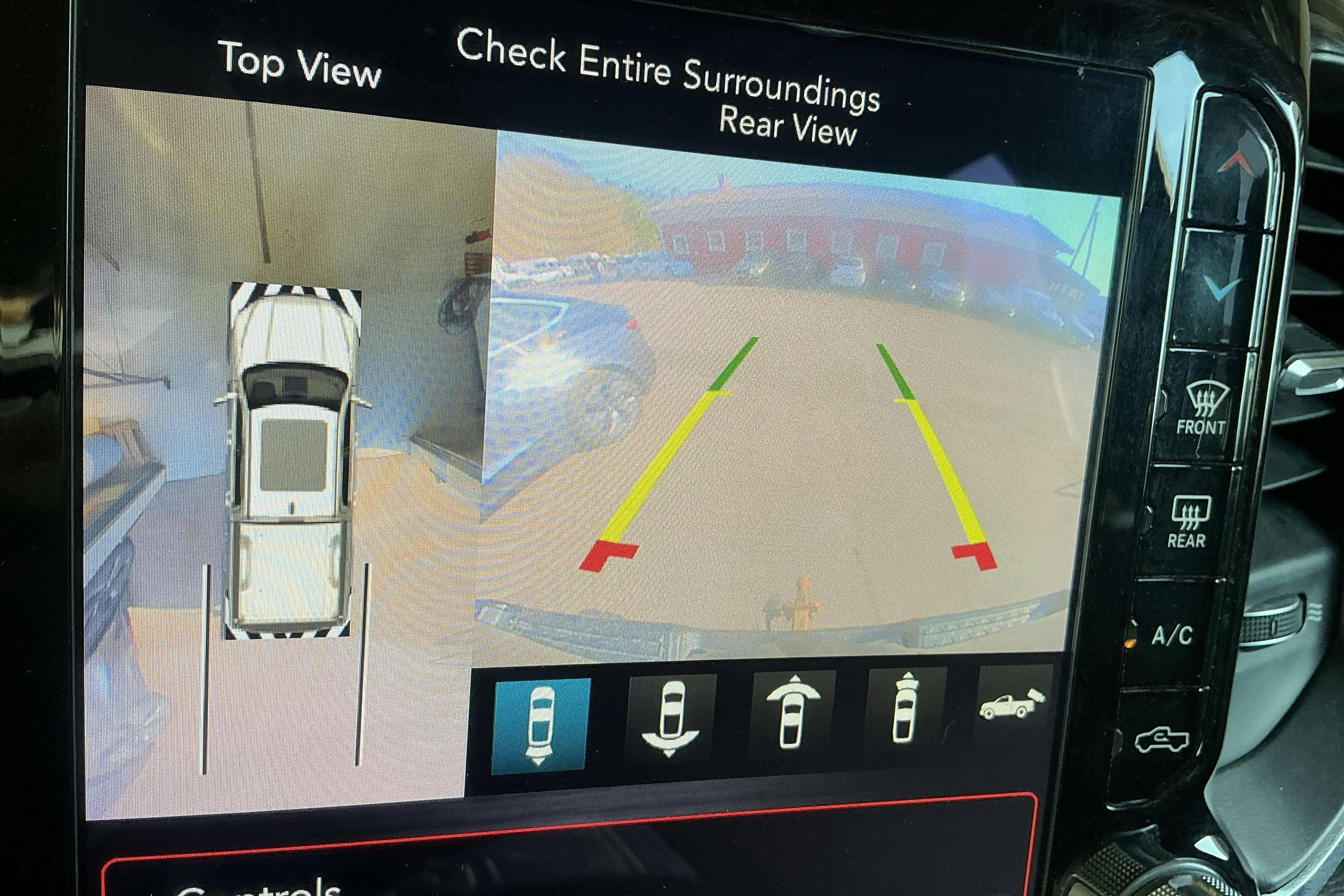 Vehicle Image 11