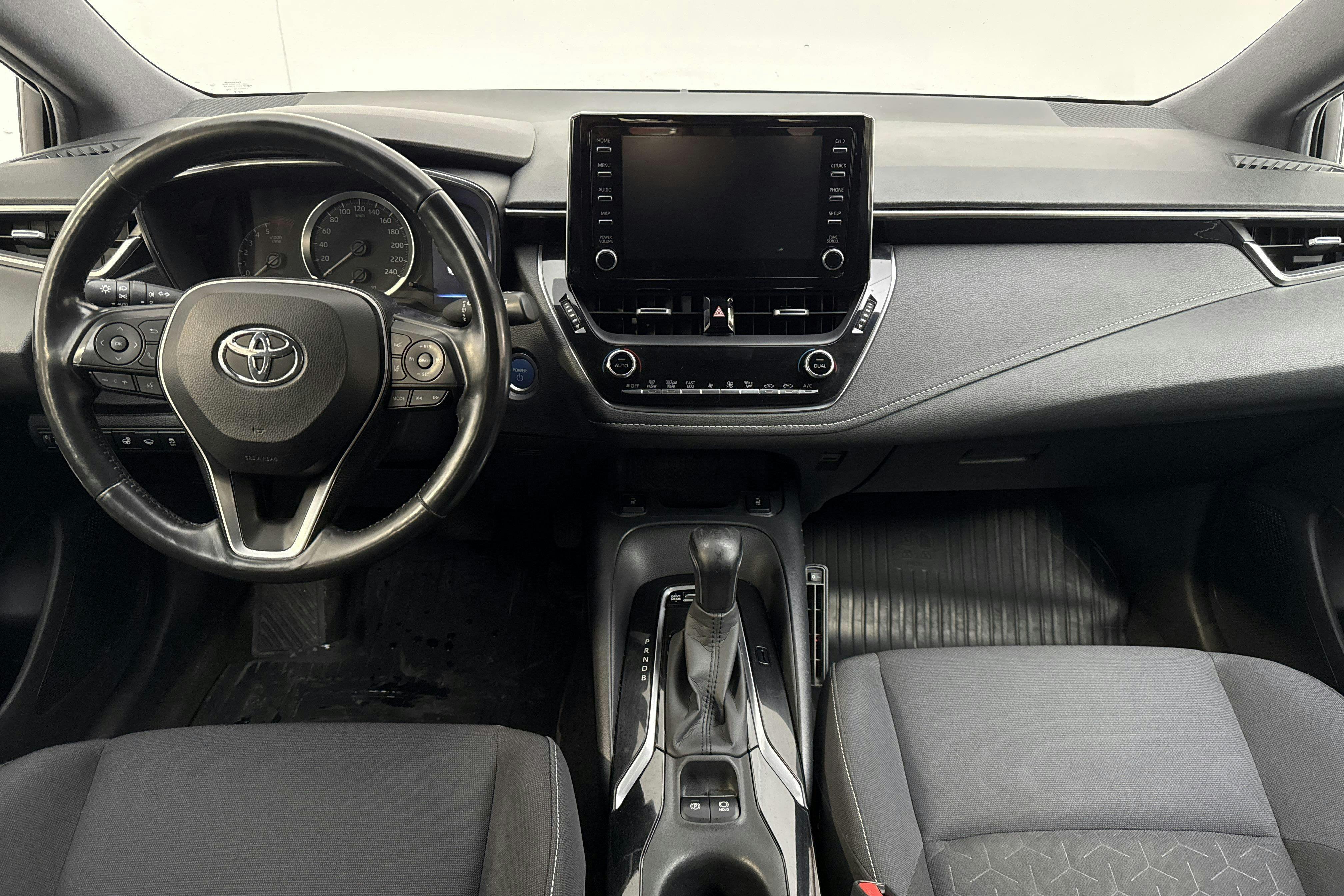 Vehicle Image 6