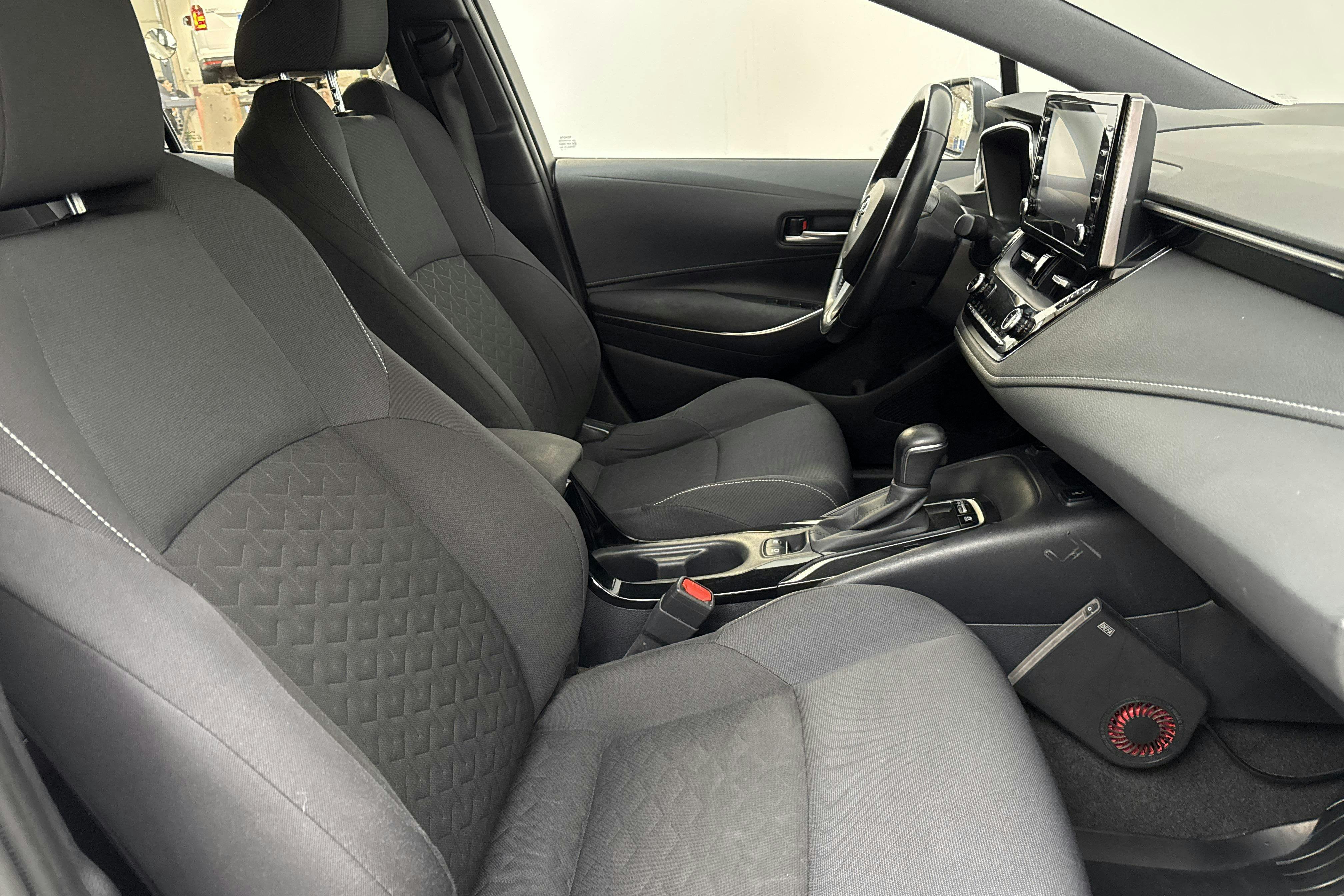 Vehicle Image 7