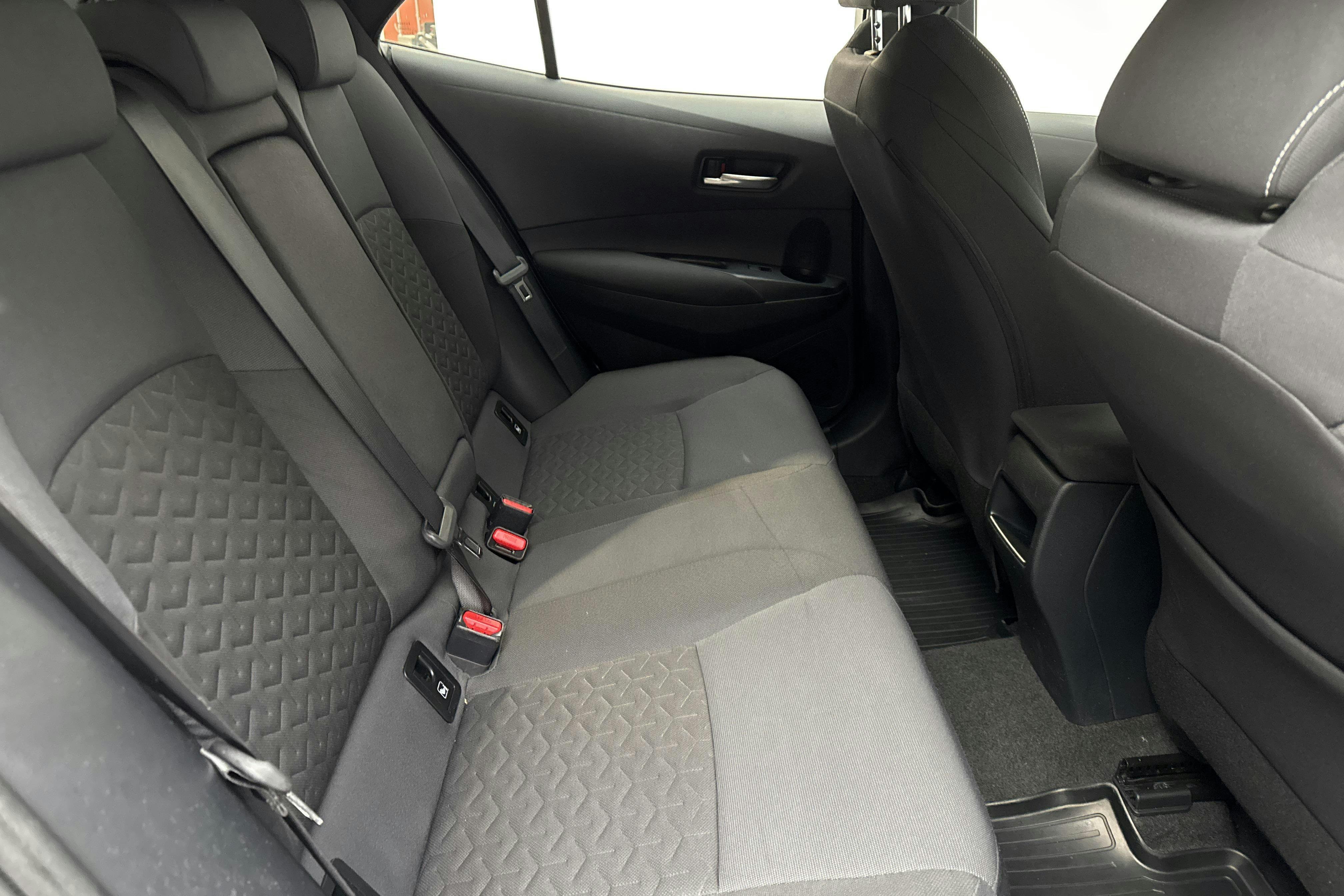 Vehicle Image 8
