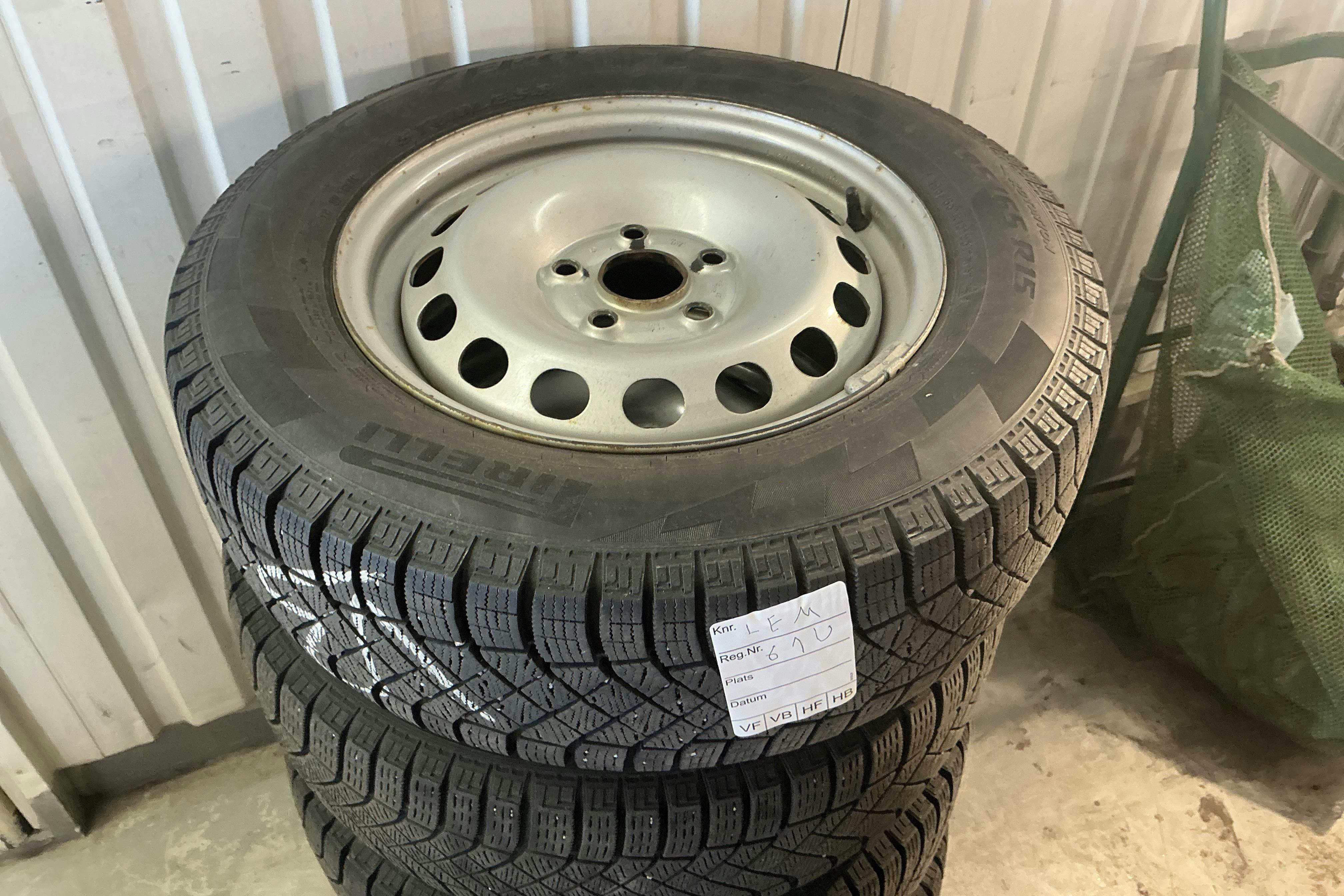 Vehicle Image 10