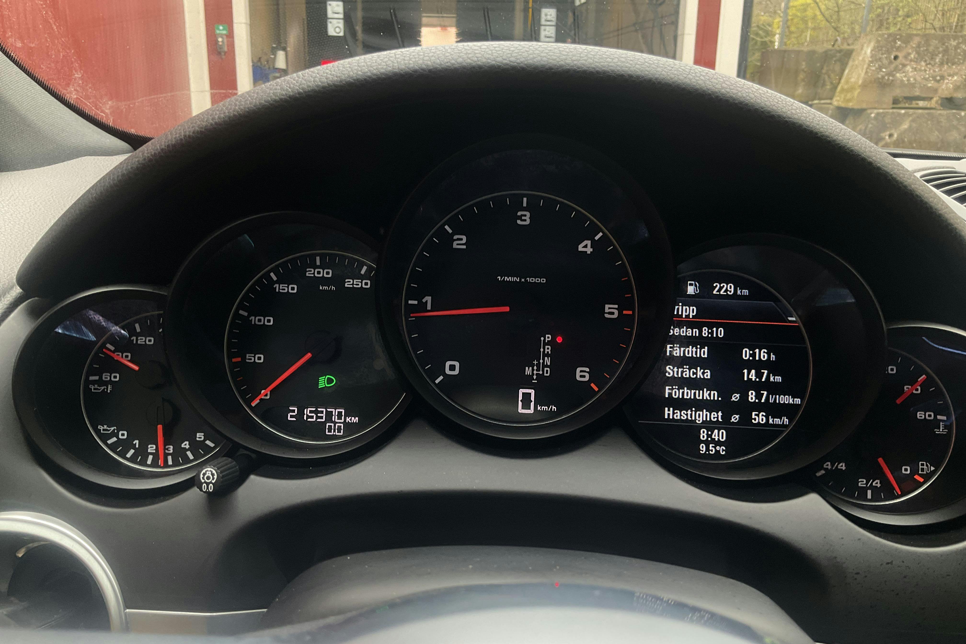 Vehicle Image 10