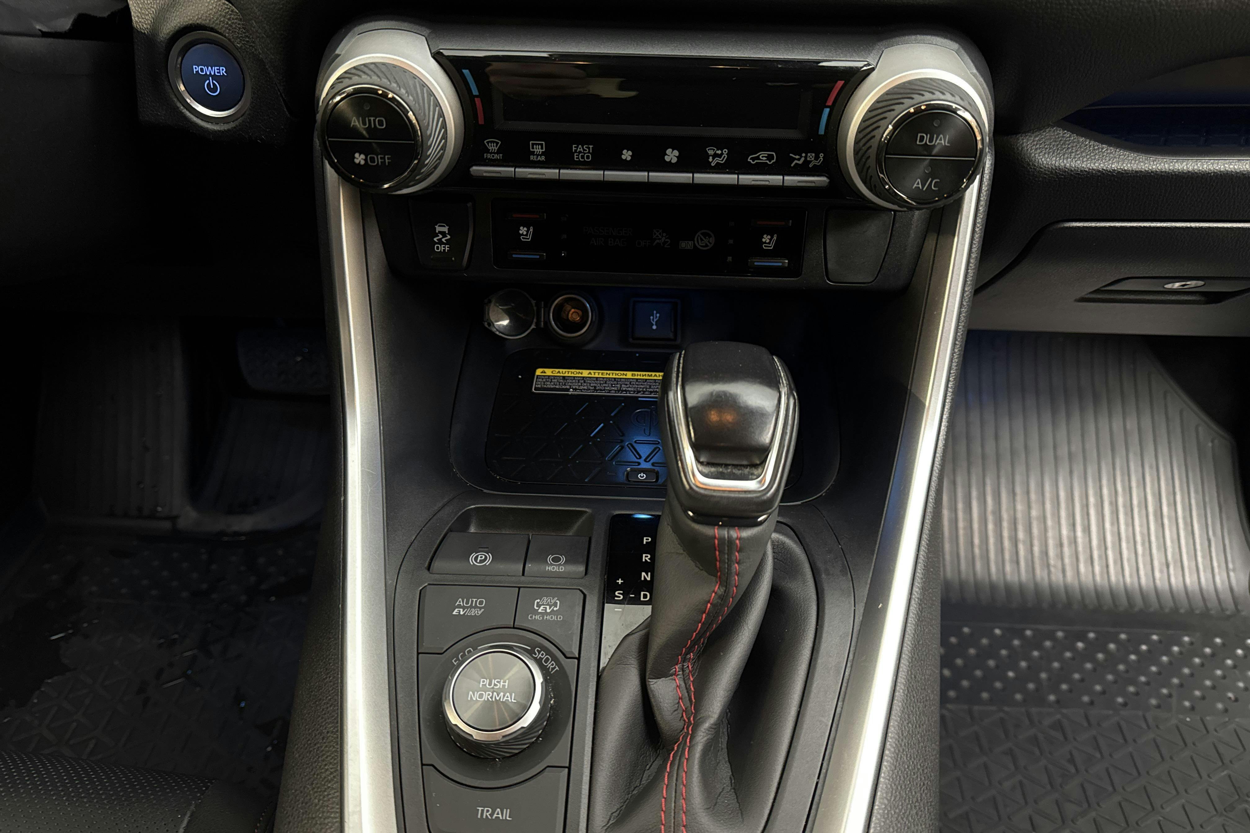 Vehicle Image 13