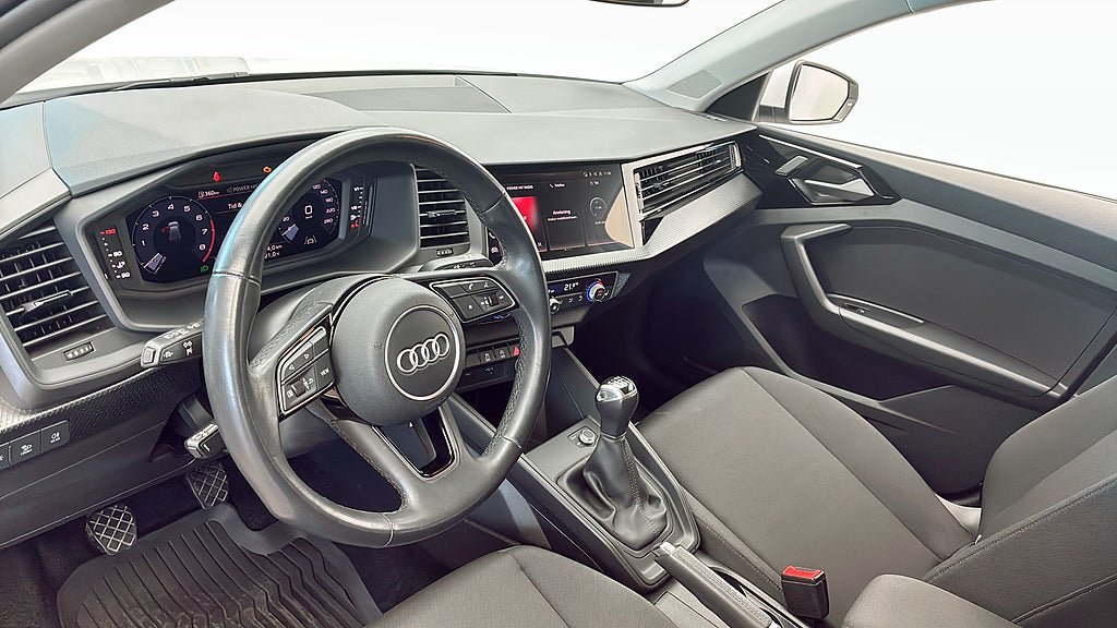Vehicle Image 7