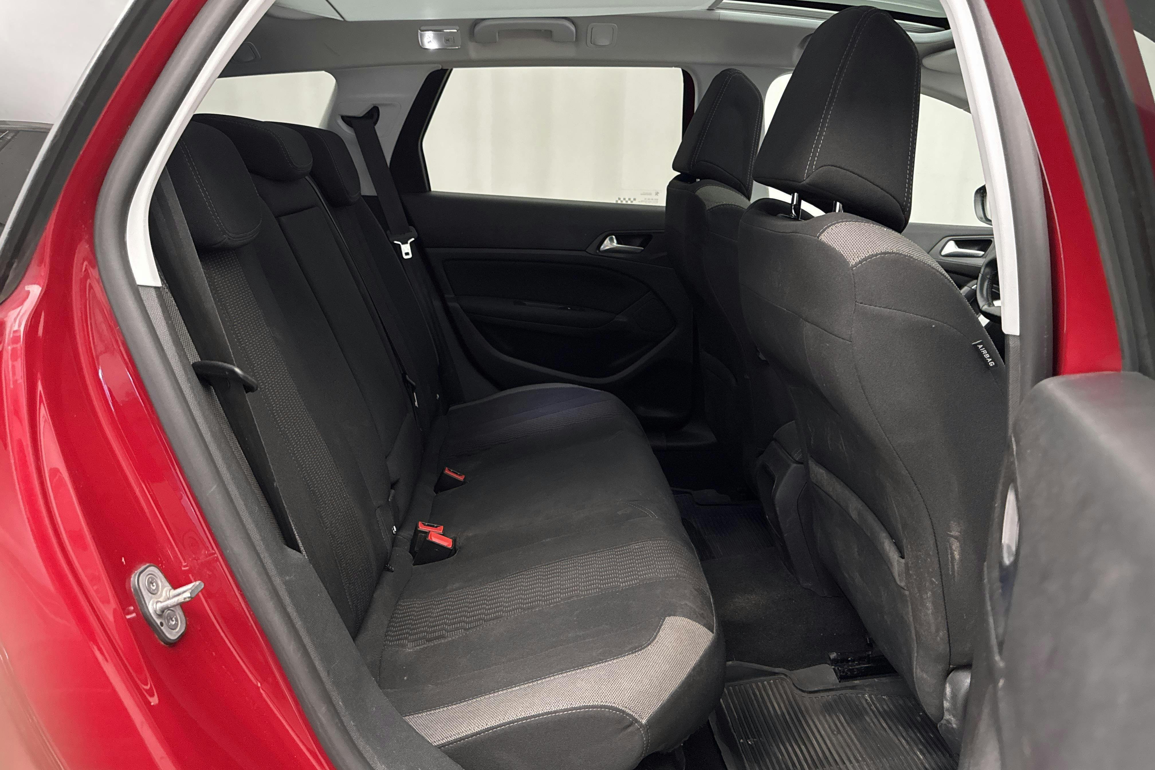 Vehicle Image 8