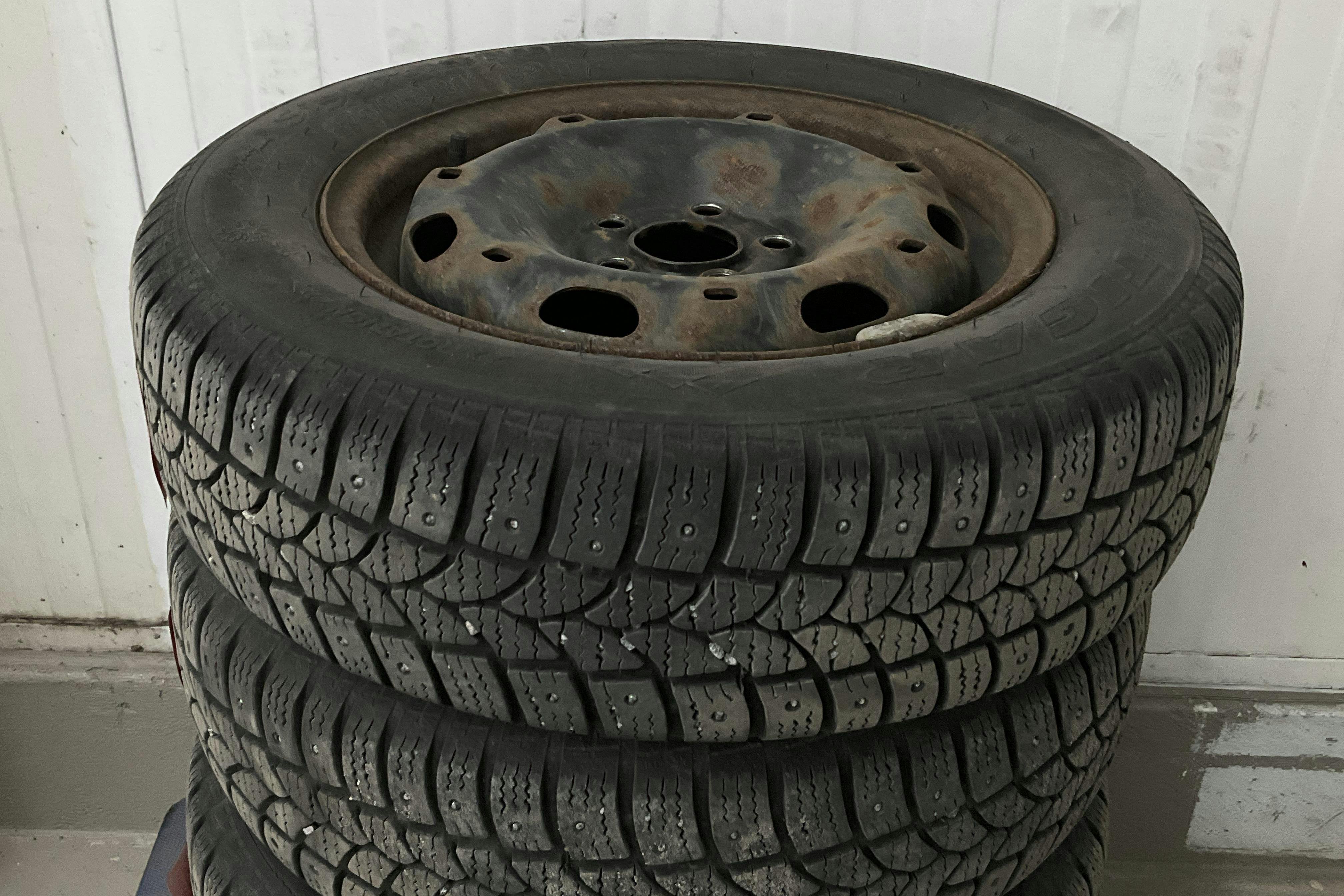 Vehicle Image 12