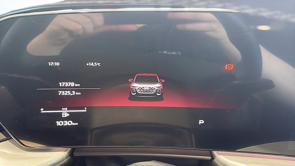 Vehicle Image 18