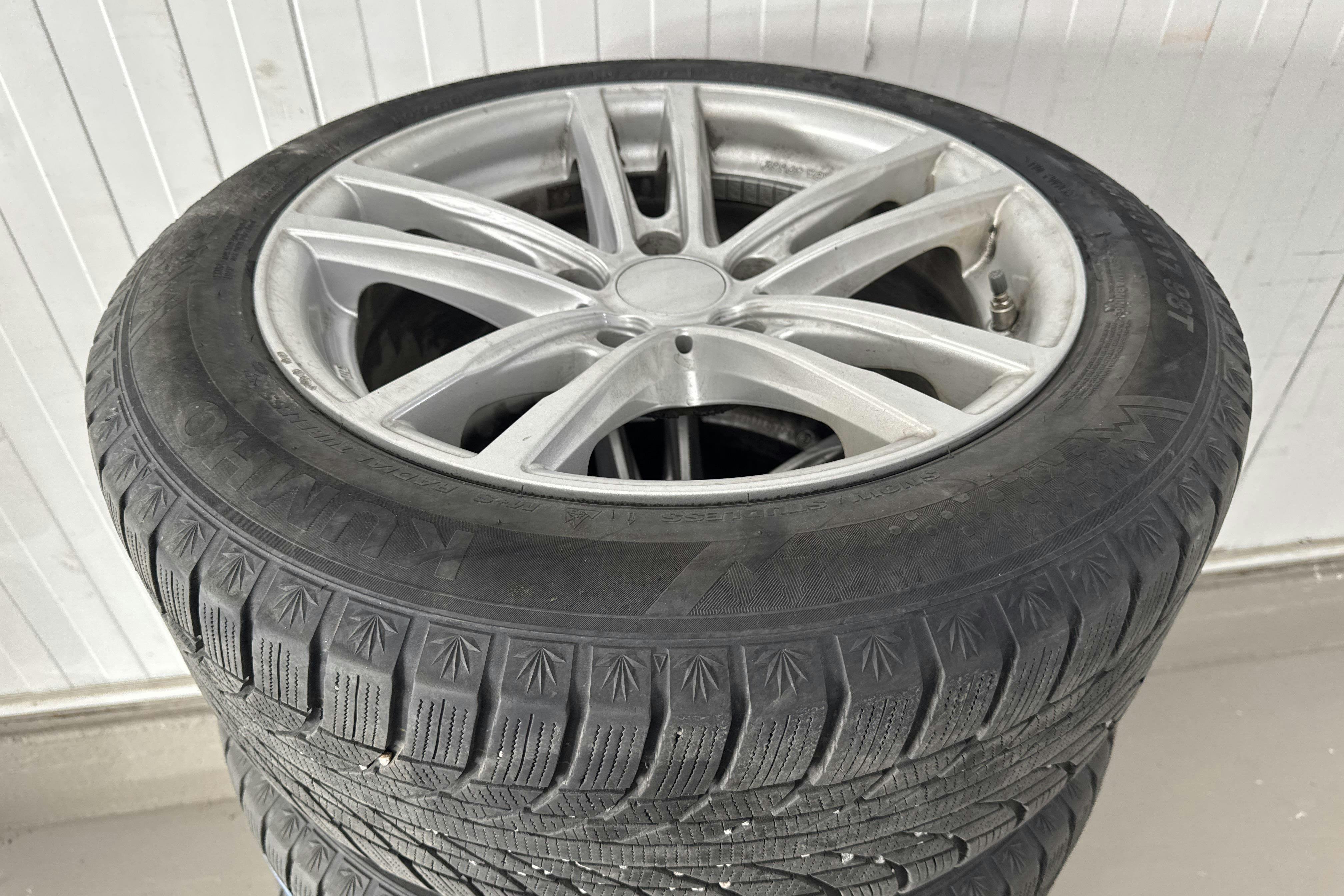 Vehicle Image 20