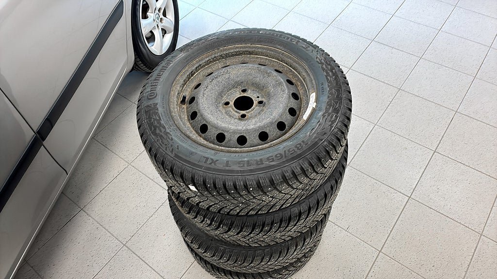 Vehicle Image 13