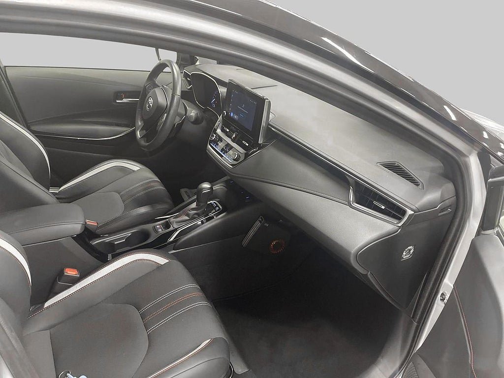 Vehicle Image 10