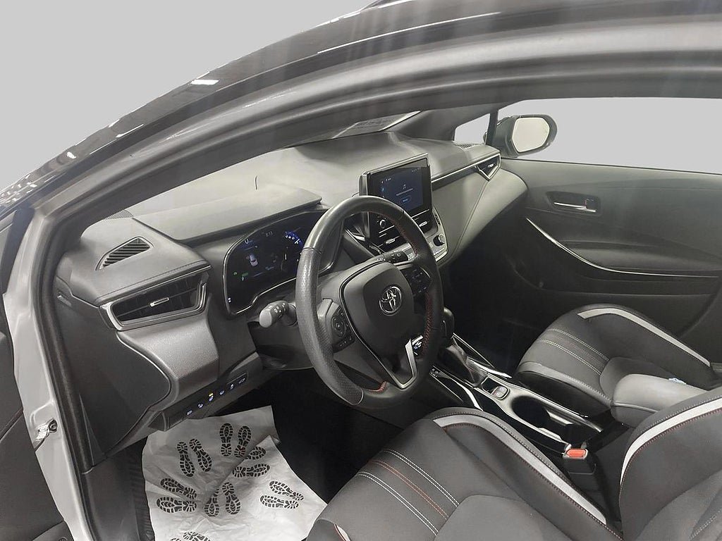 Vehicle Image 14