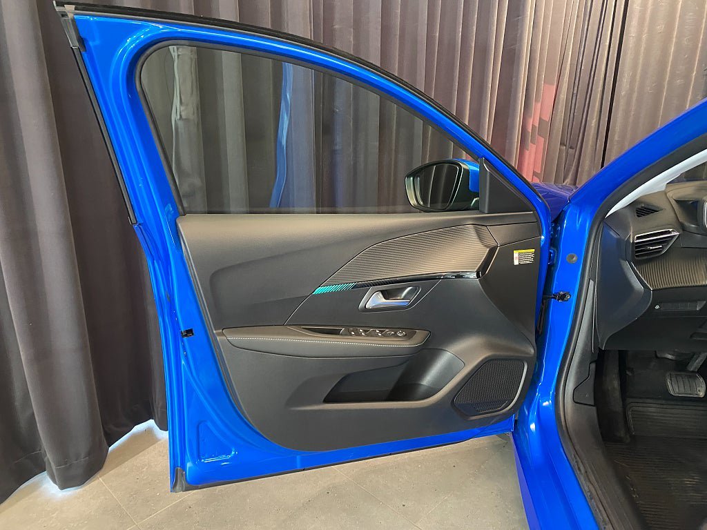 Vehicle Image 26