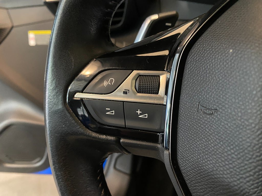 Vehicle Image 52