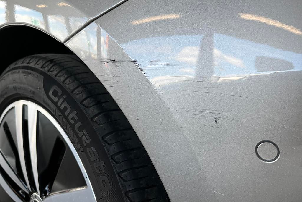 Vehicle Image 20