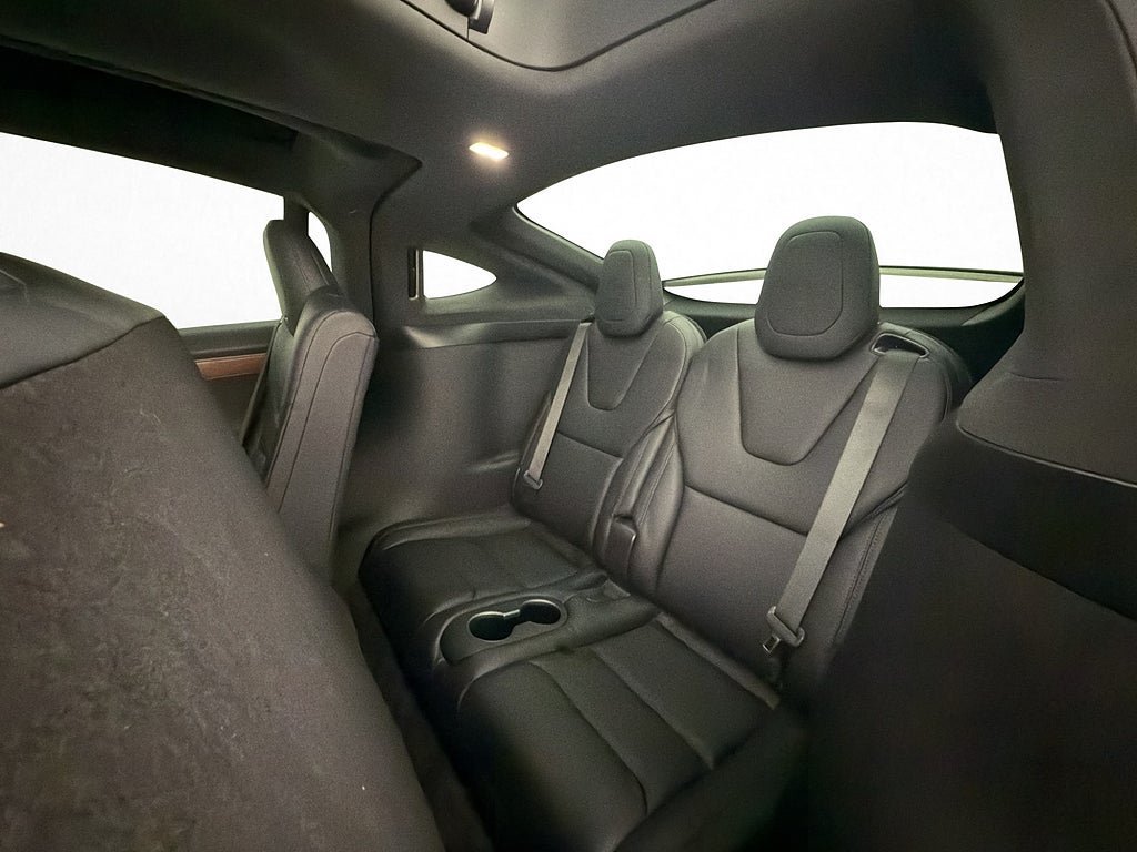 Vehicle Image 21