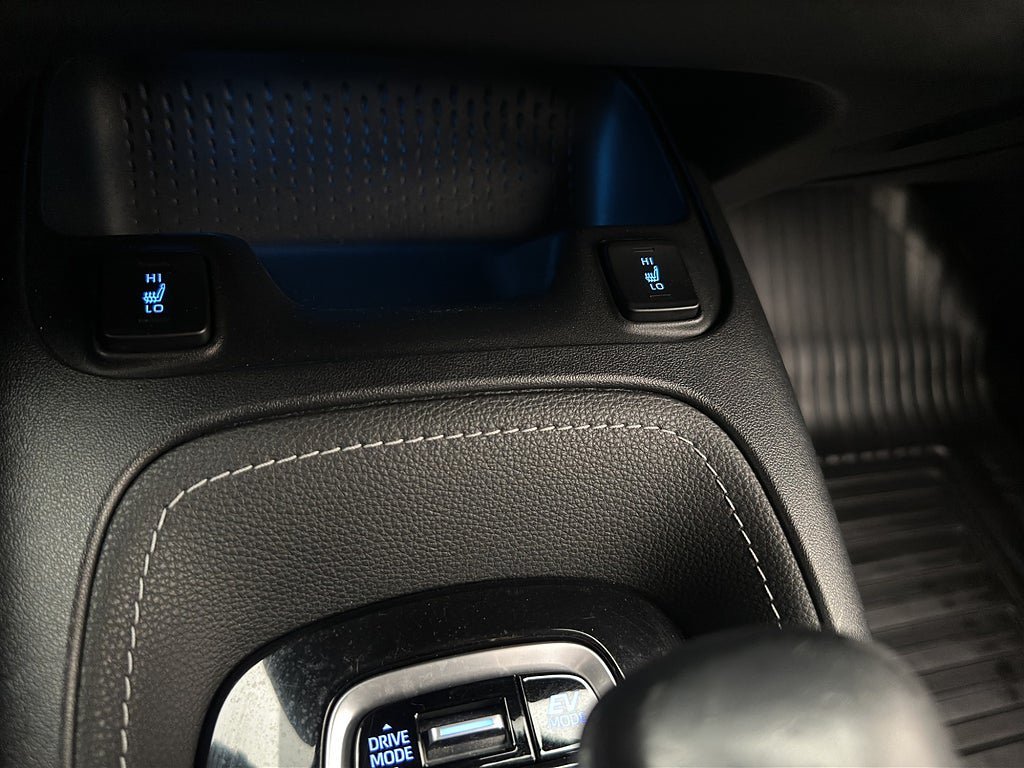 Vehicle Image 22